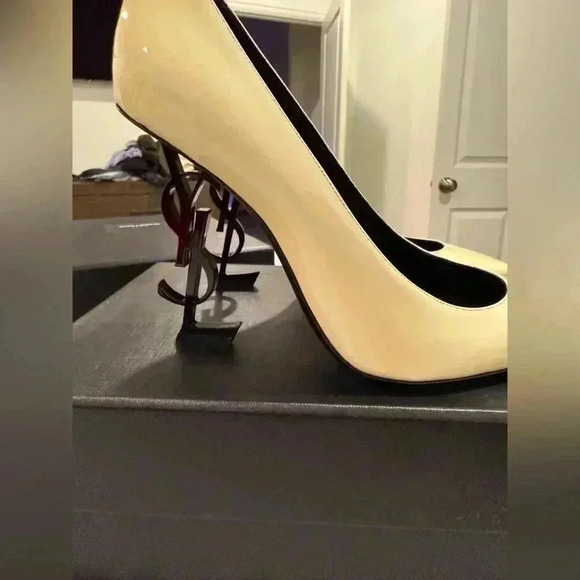 Saint Laurent Opyum Off White Patent Leather Heels Size 40 Retail $995 - Picture 1 of 4